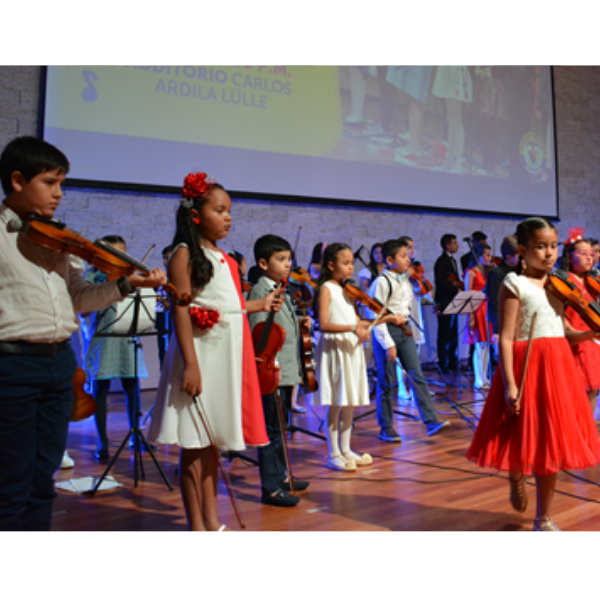 Ensamble de violines Colegio San Pedro Claver